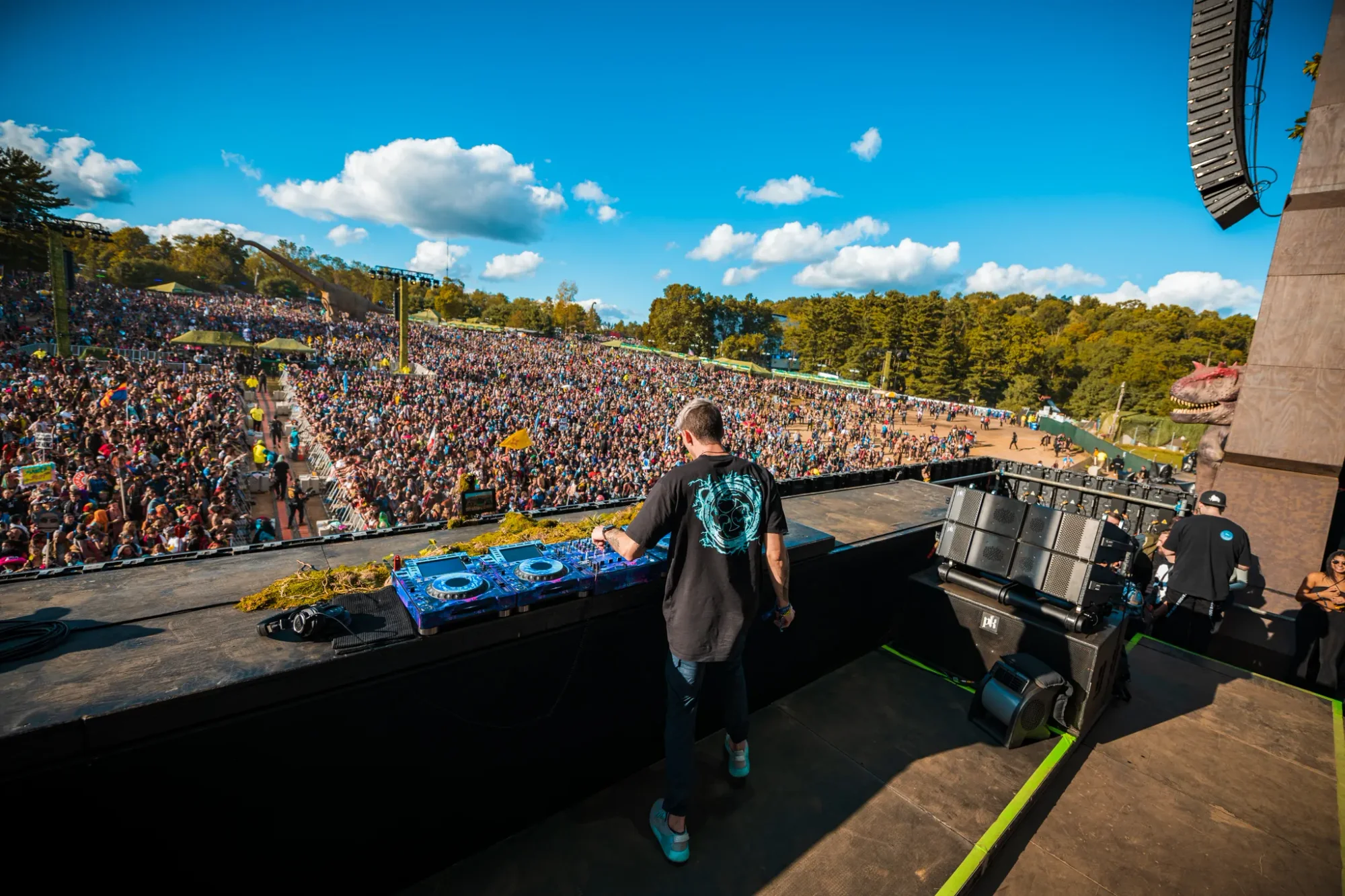 Colee.one — Lost Lands 2021 photography, image 10 of 359