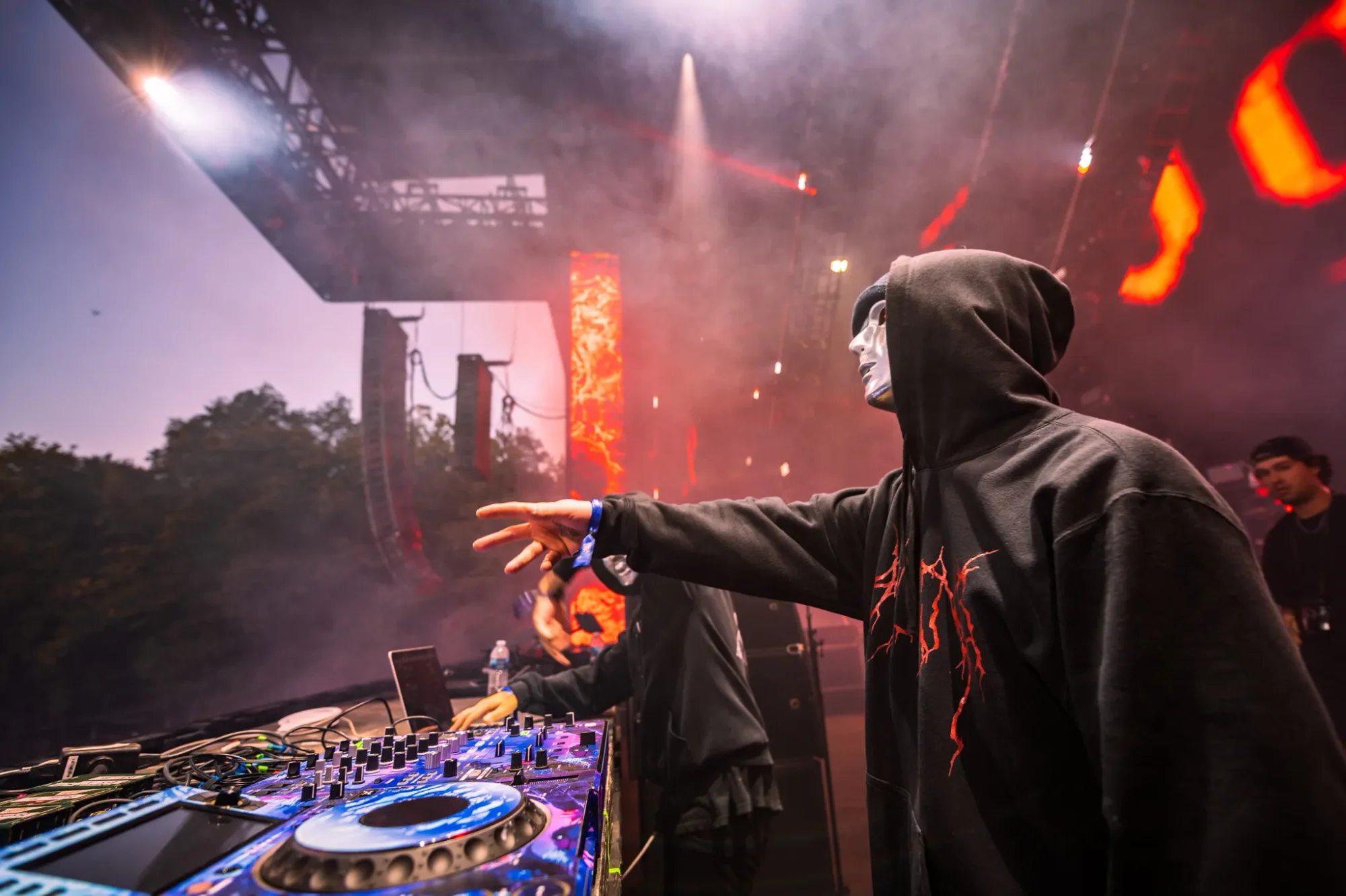 Colee.one — Lost Lands 2021 photography, image 62 of 359