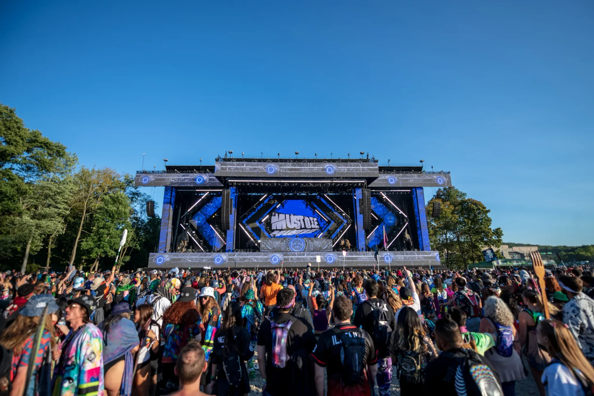 Colee.one — Lost Lands 2021 photography, image 347 of 359
