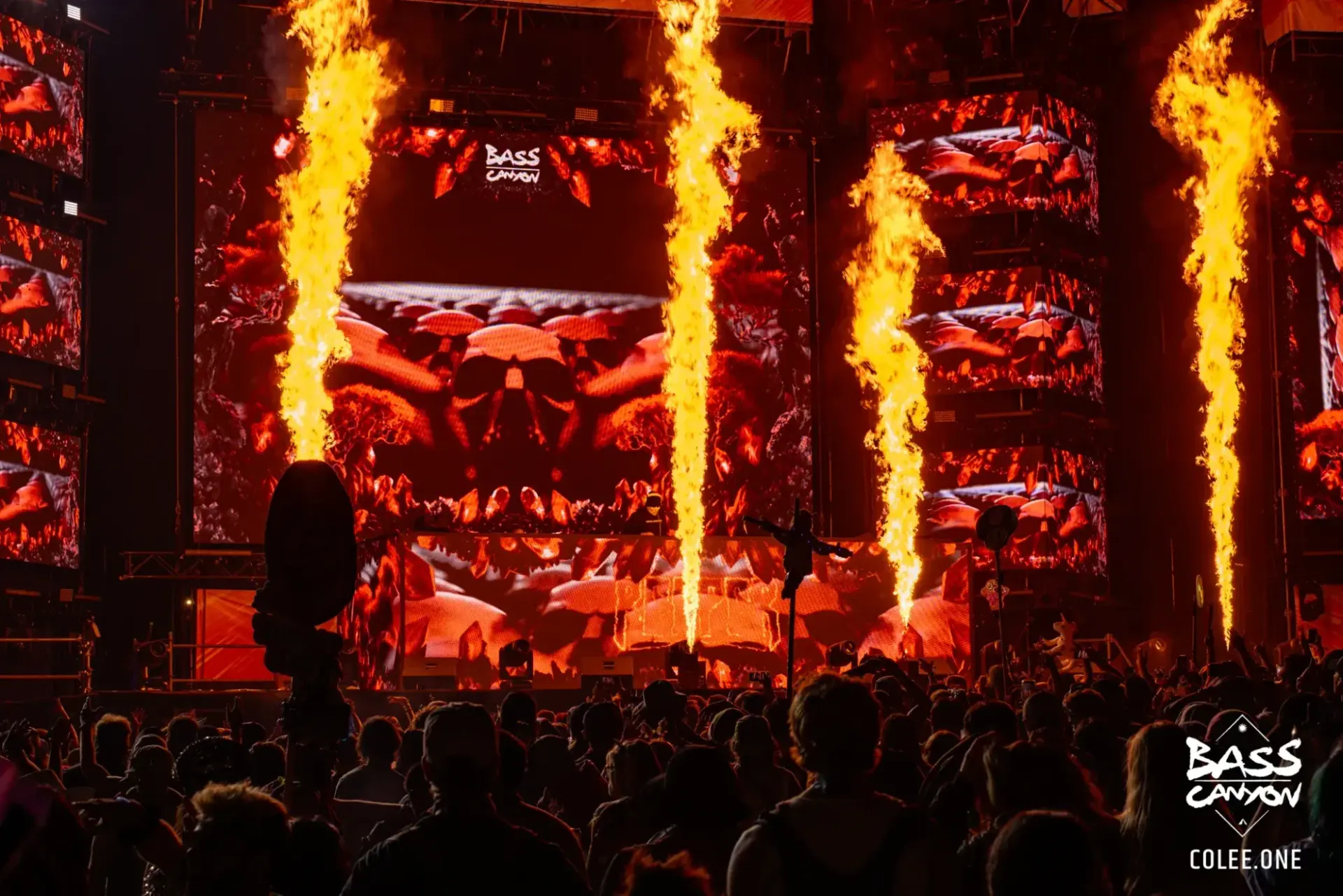 Flames surrounding a red skull graphic above the crowd, Bass Canyon 2023 at The Gorge Amphitheatre, George, Washington