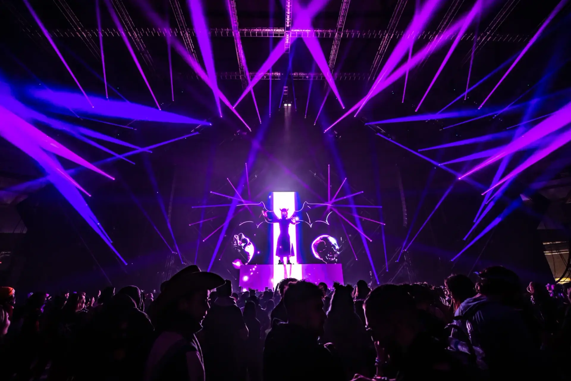 Photograph, Thunderdome 2022 at Tacoma Dome, Tacoma, Washington, image 2 of 145