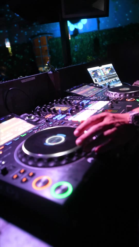 Time Machine - Buunshin at Club Vinyl live concert recap by Brady Colee
